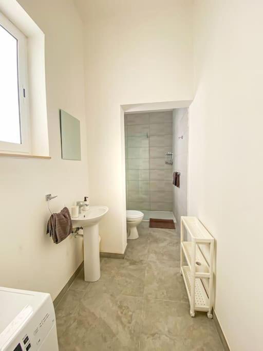 Moonstone Manor 3- Sliema Strand, Gzira Apartment Exterior photo